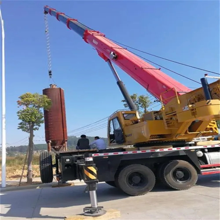 青岛黄岛专业吊车租赁多少钱