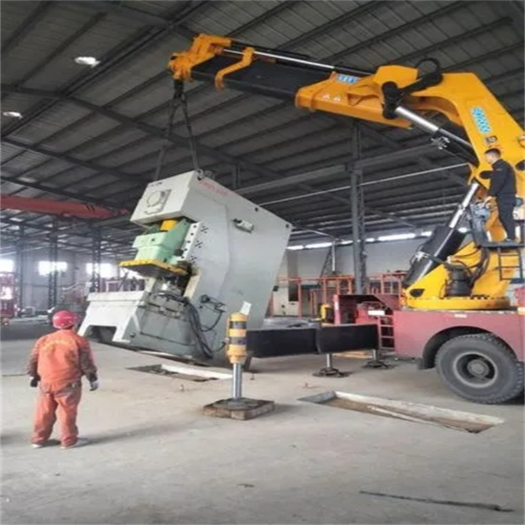 青岛黄岛80吨折臂吊车出租附近电话