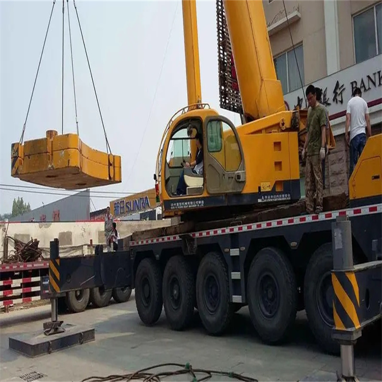 青岛黄岛当地吊车出租|机器吊装|75吨|工厂搬迁服务